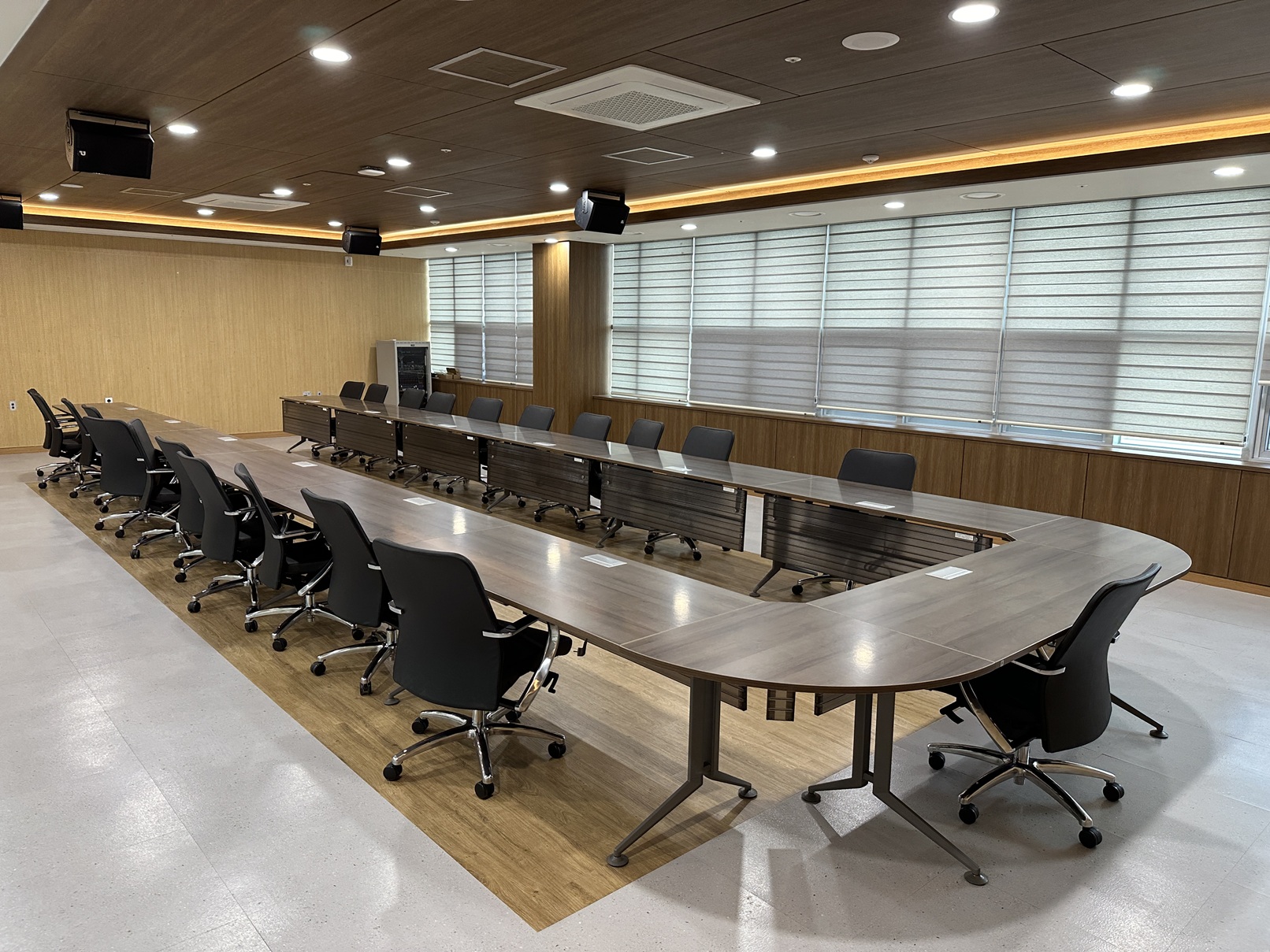 중회의실 이미지